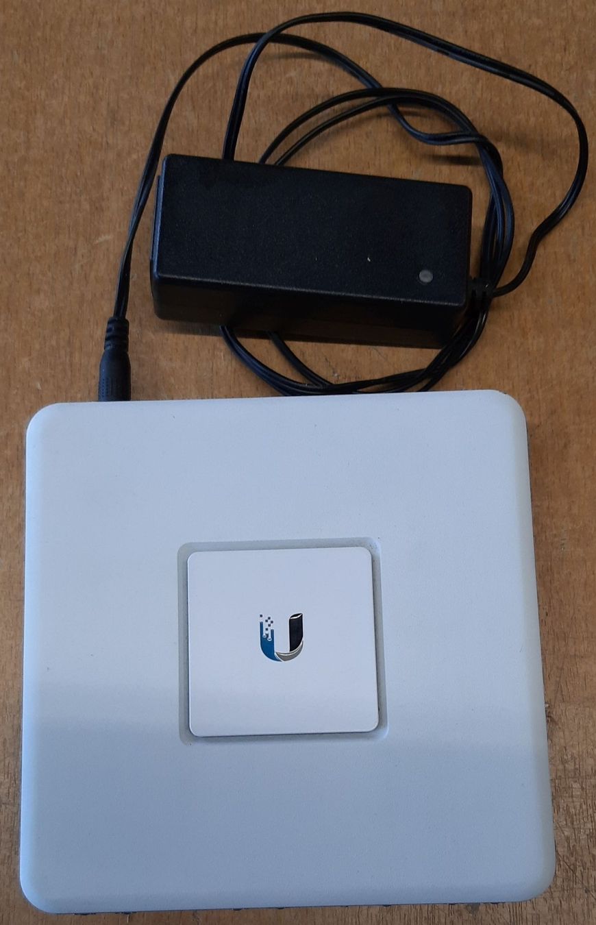 Firewall: Ubiquiti Unifi security gateway – Gebraucht aus Attalens von Gmsa68 1