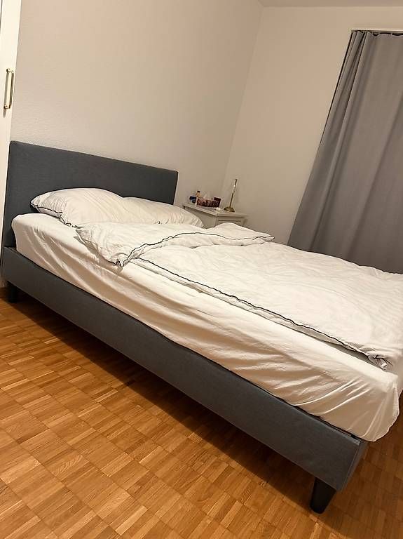 Letti: Graues 140x200cm Bett mit Boxspringmatratze – Usato da Münchenbuchsee venduto da meg_f6h7