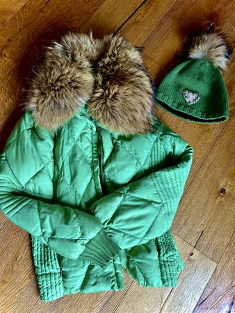 Grünes Winterset Jacke Echtpelz/Daunen & Mütze mit Echtpelz