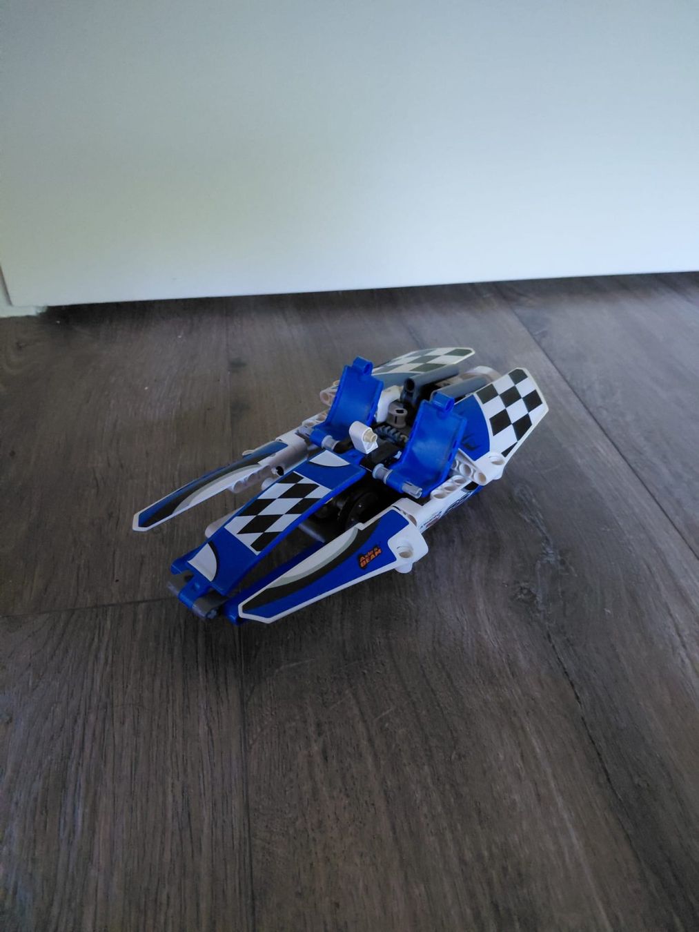 Lego Spielzeuge: LEGO Technic 42045 : Le hydroglisseur de course – Gebraucht aus Eschert von elleajis 4