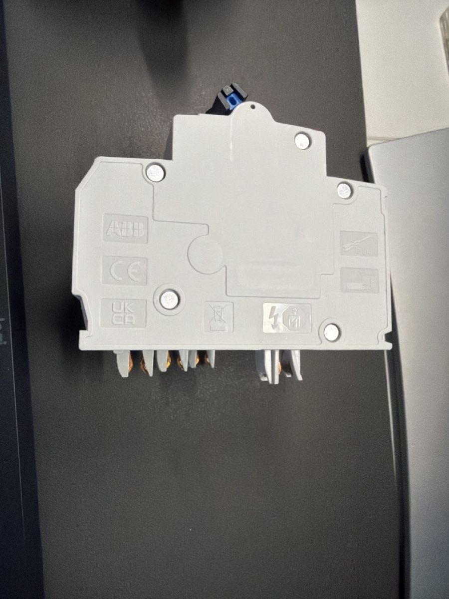 ABB Interruttori: ABB FI/LS-Schalter FS40B-C13 400V 3poliger – Nuovo (secondo la descrizione) da Opfikon venduto da emi_6 2