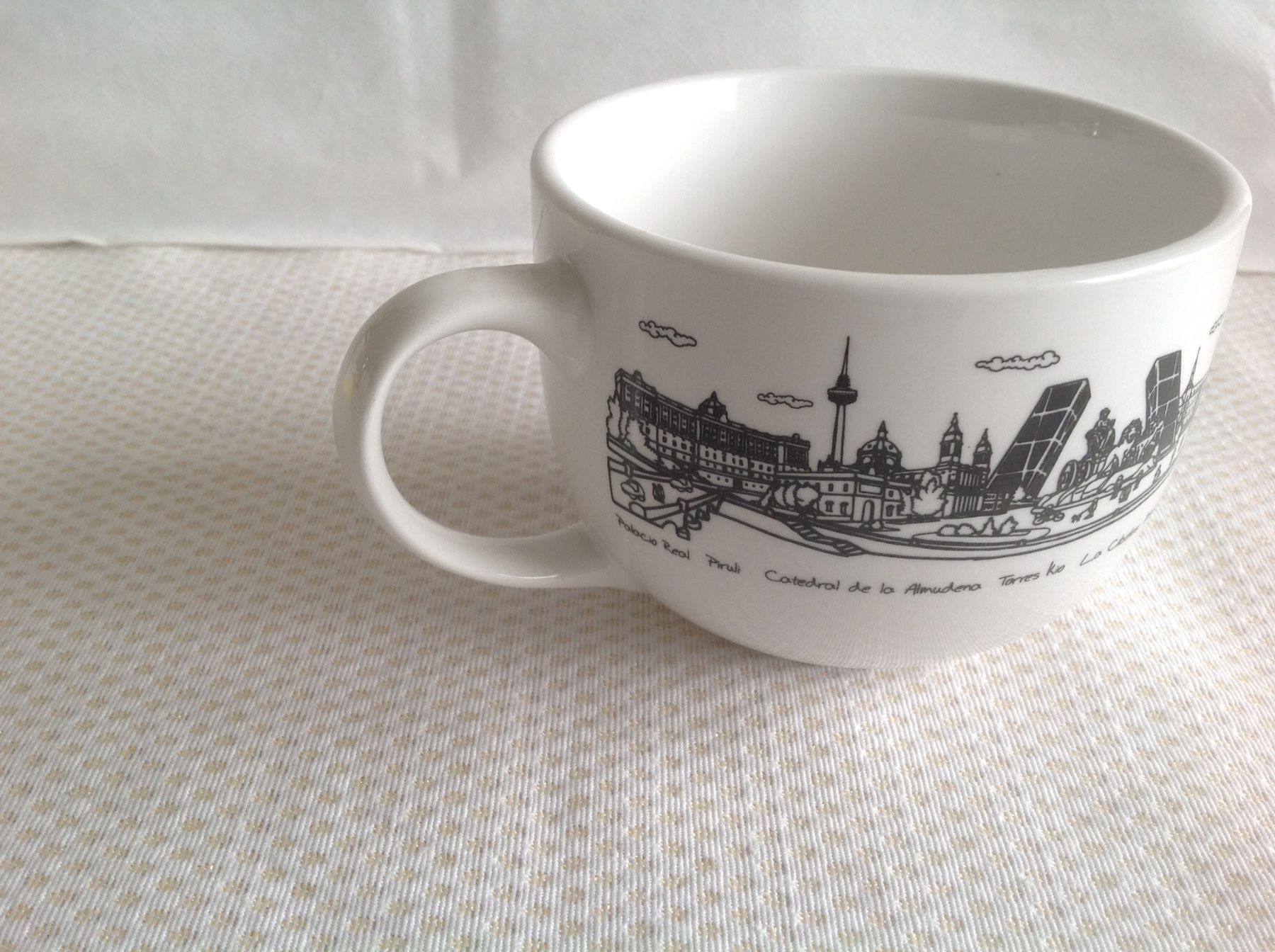 Tazze: Grande tasse - Mug – Usato da Sion venduto da accroshoes 2