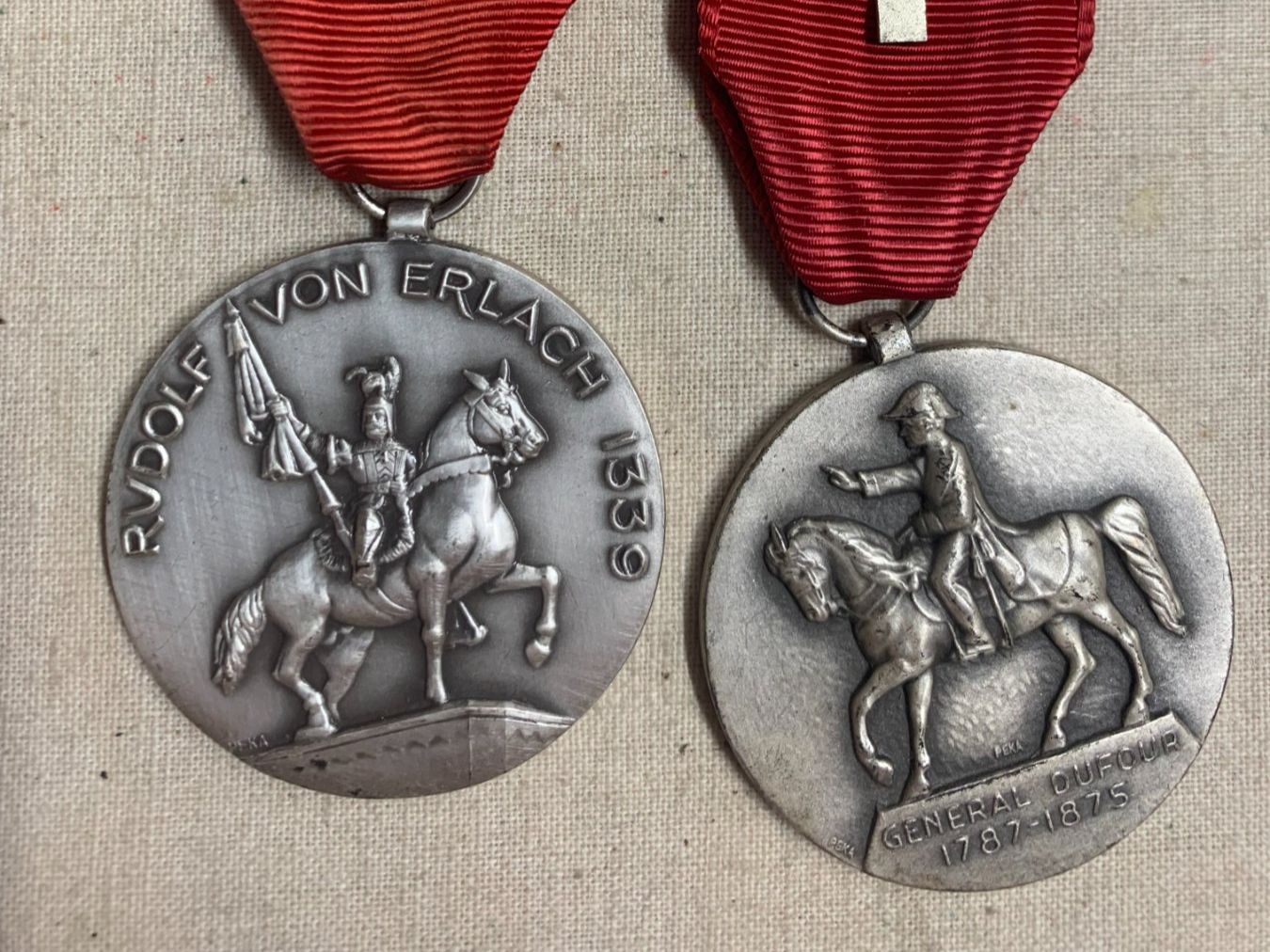 Medaglie: 2 medaglie di tiro - 1954 - 1961 – Usato da Sorengo venduto da 74in 2