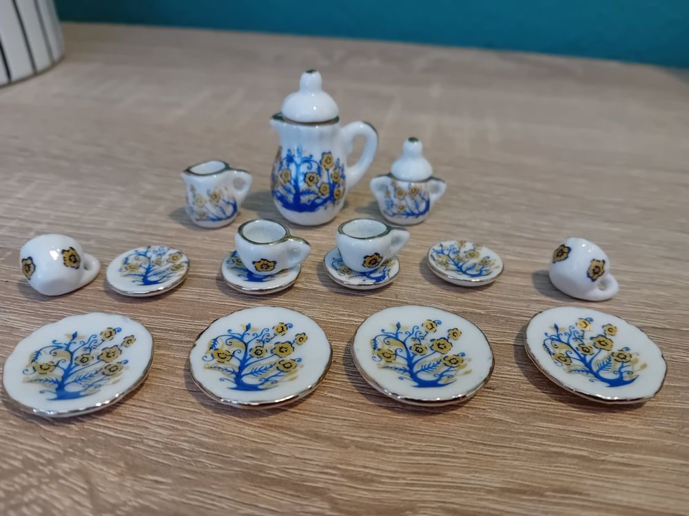 Puppenhaus Miniatur Geschirr 1:12 Melody Jane Puppenhaus – Dunkelbernstein Candy Geschirr-Set Im 1:12 Maßstab – Miniatur-Ornamente Aus Kunststoff