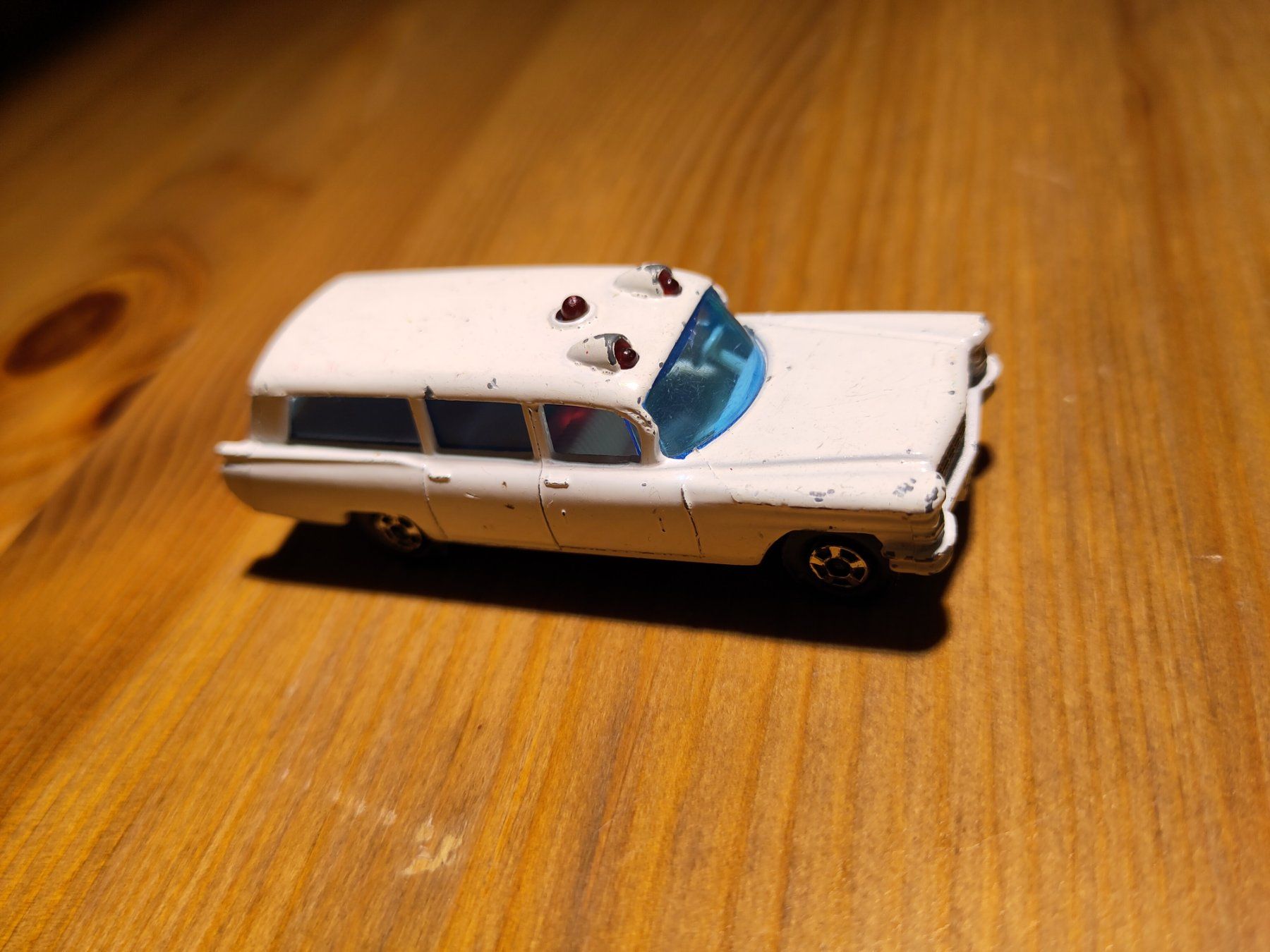 Lesney Modellini d'auto: Modellauto Lesney Cadillac Ambulance – Usato da Bülach venduto da Tiefschlaflos 1