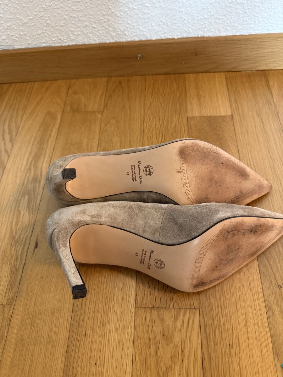 Massimo Dutti Scarpe da donna: Nude Pumps Massimo Dutti Wildleder 41 – Usato da Zug venduto da MC2CC 2