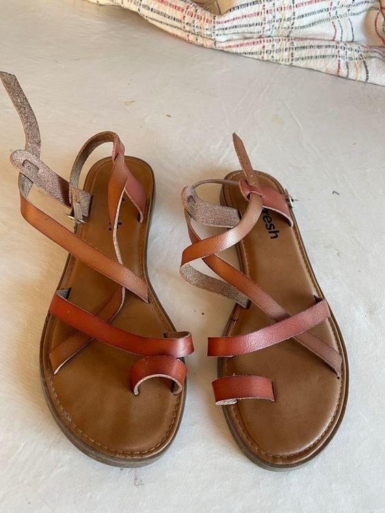 Scarpe da donna: Sandalen Grösse 39 – Nuovo (secondo la descrizione) da Basel venduto da nad_xnd8 2