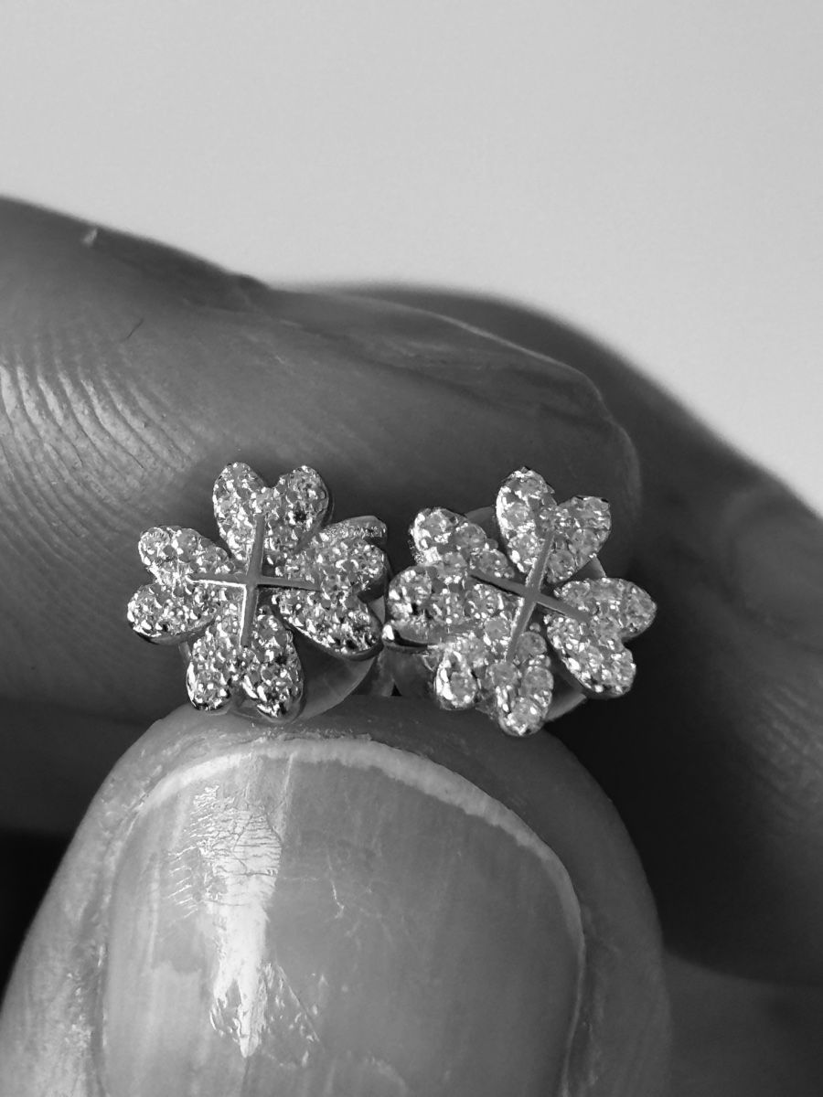 Orecchini pendenti & Orecchini a lobo: Flower studs moissanite Earrings. – Nuovo (secondo la descrizione) da Dübendorf venduto da S1973E 3