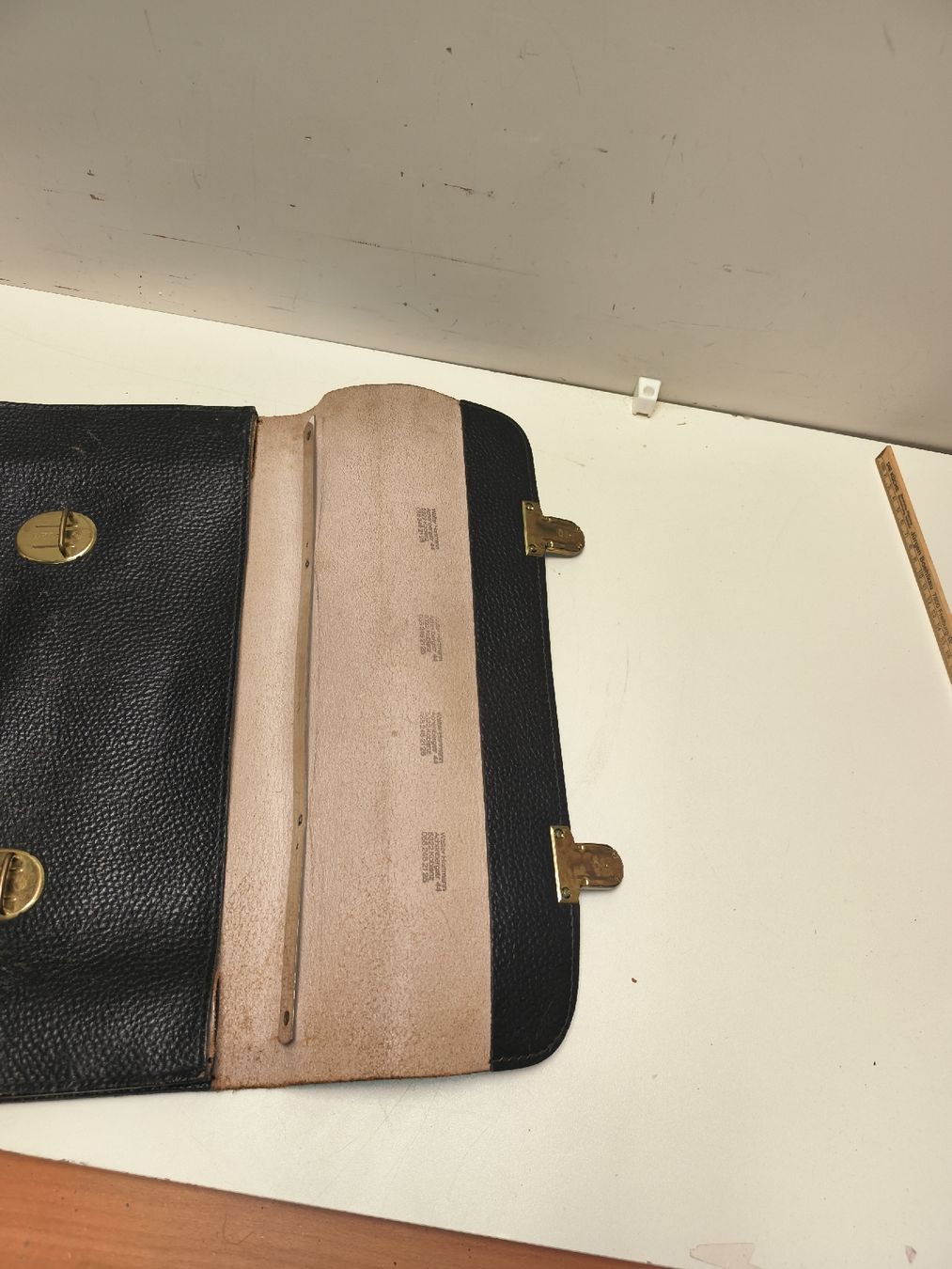 Valigie & Borse: Klassische Leder Aktentasche Schwarz(em78)) – Usato da Künten venduto da Schnaepplihuus 3