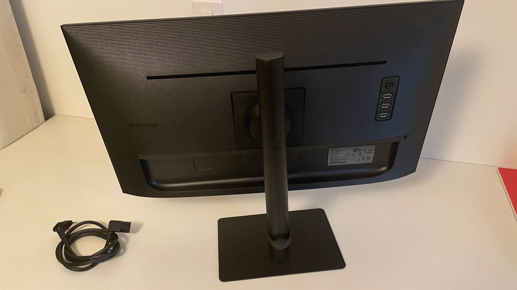 Samsung Ecrans: Samsung Bildschirm S27A600UUU – D'occasion à Basel par chev_chief_chelios 3