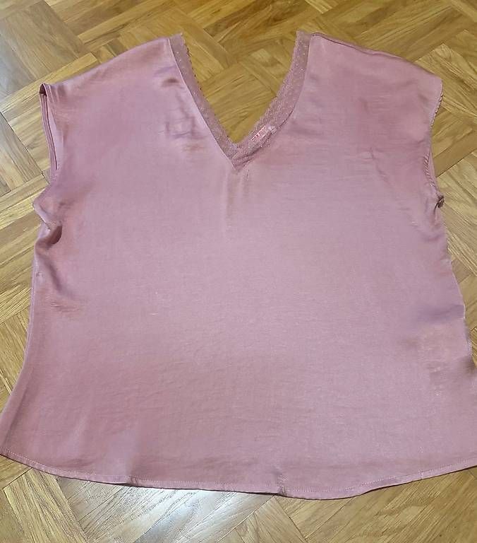 Tops: Débardeur satiné rose poudré taille S – Gebraucht aus Lausanne von loi_8msc 1