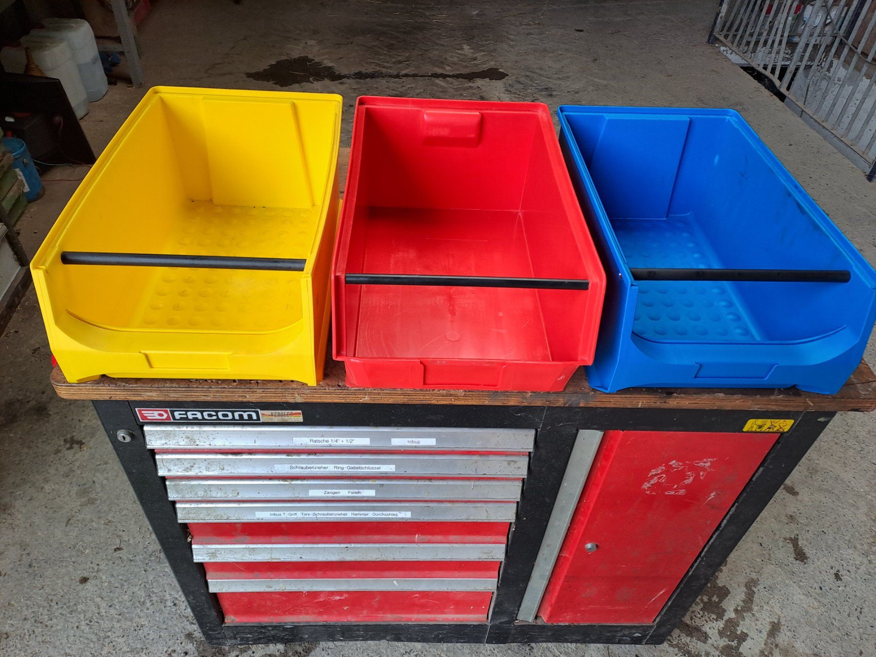 Behälter & Ähnliches: Sichtlagerbox Lagerbox blau rot gelb – Neu (gemäss Beschreibung) aus Stein AR von CHZE