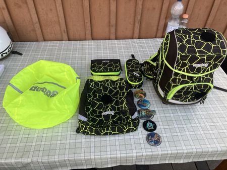 Ergobag Schulranzen Set Zubehör guter Zustand