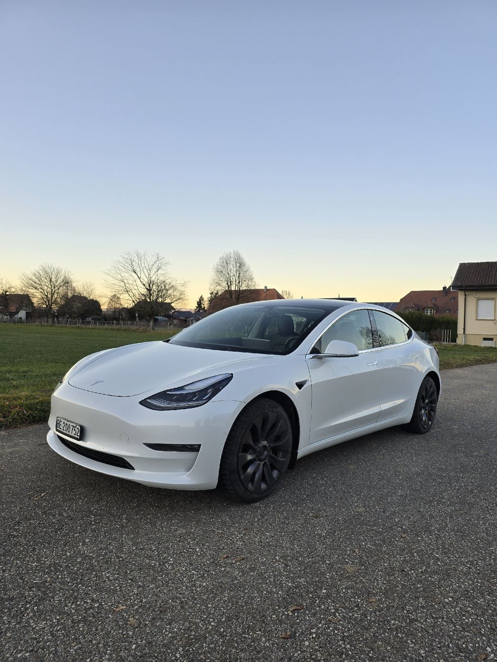 Tesla Automobili: Tesla Model 3 Dual Motor 476ps – Usato da Hettiswil venduto da Keeoll