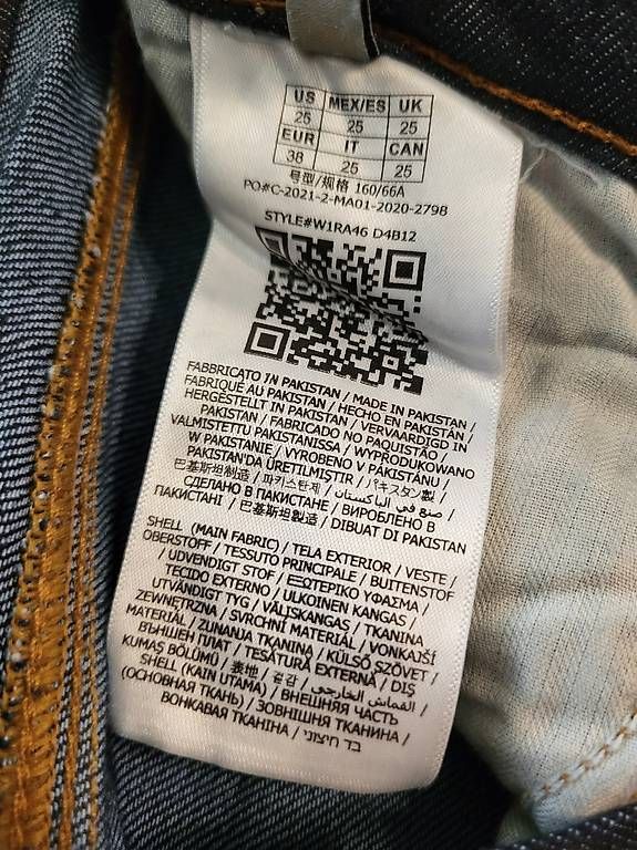Guess Jeans: Neue Jeans Guess,  Gr 25 – Nuovo (secondo la descrizione) da Suhr venduto da lul_87gh 4