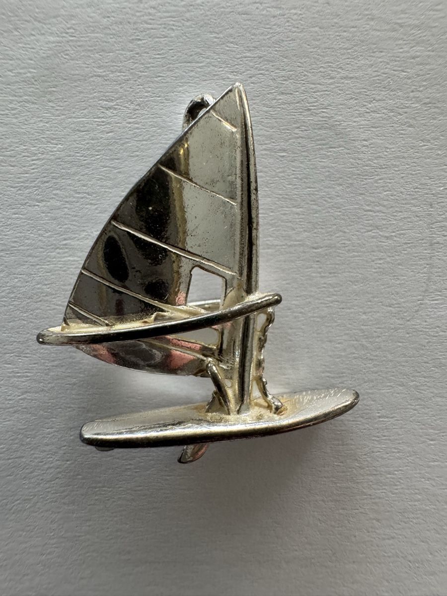 Pendentifs: Der Windsurfer Silberschmuck-Anhänger – D'occasion à Lugnorre par ulr_lqc6