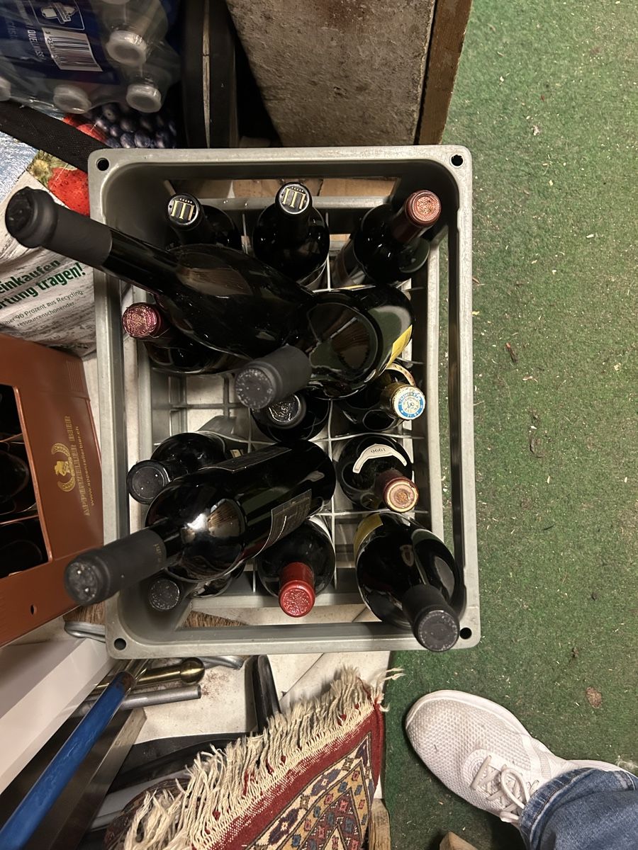 Vino: Weinen 14 Stk  – Usato da Basel venduto da Krisztina.na 3