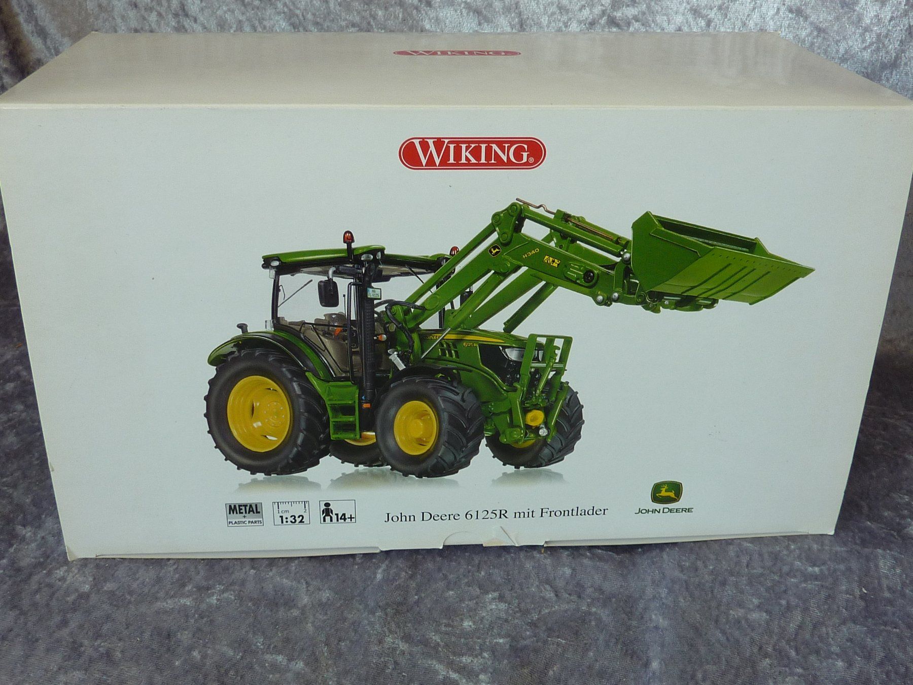 John Deere Modellini d'auto: Traktor John Deere 6125R mit Frontlader  1:32 – Nuovo (secondo la descrizione) da Dürrenäsch venduto da modellautos4you