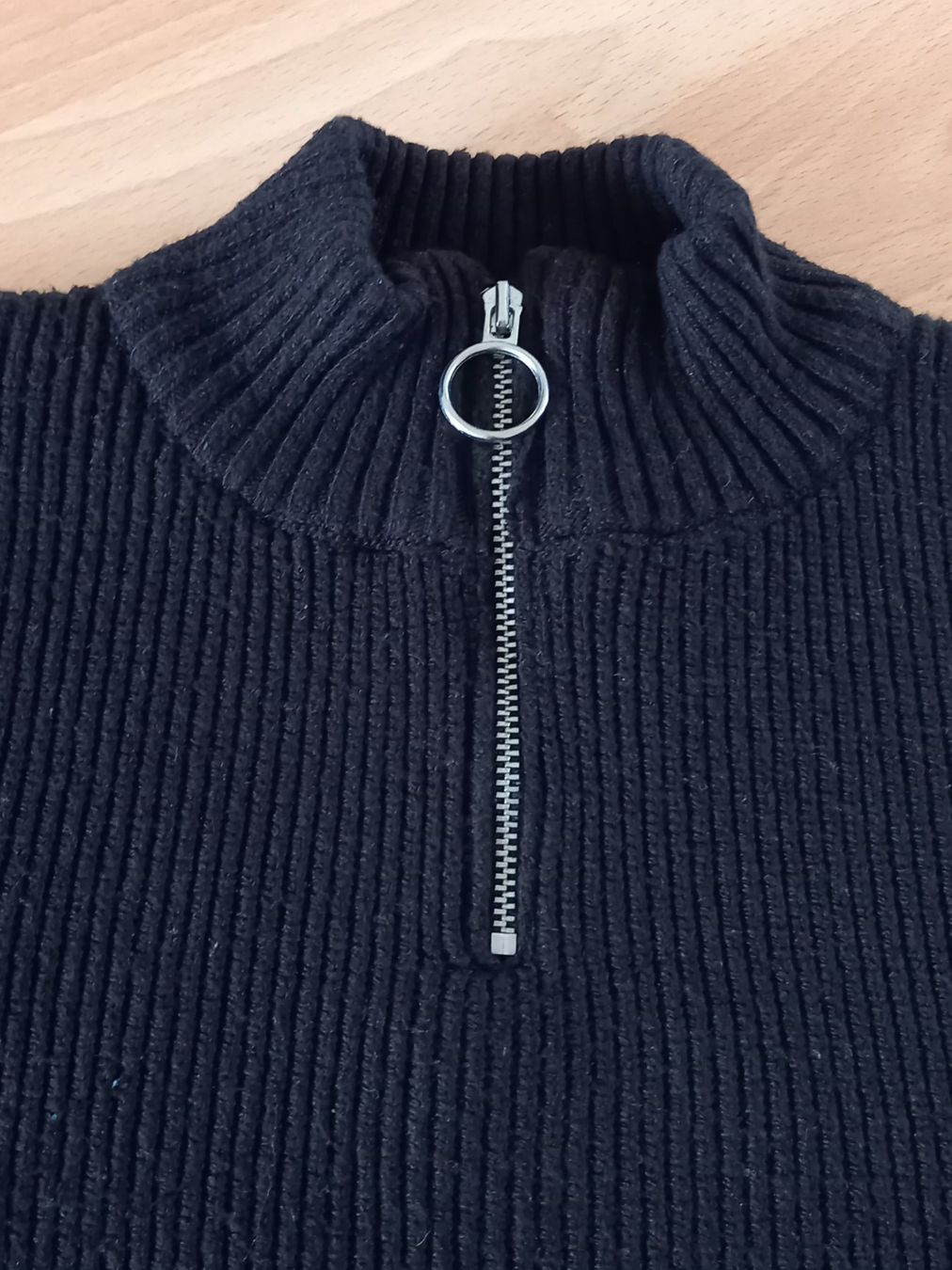 C&A Pulls et sweat-shirts: Schwarzer Pullover in Grösse 146/152 von C&A – D'occasion à Obernau par Corolli 1