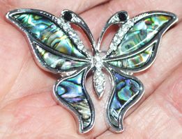 Brosche K-656 – Schmetterling Perlmutter – 5,4 x 3,8 cm
