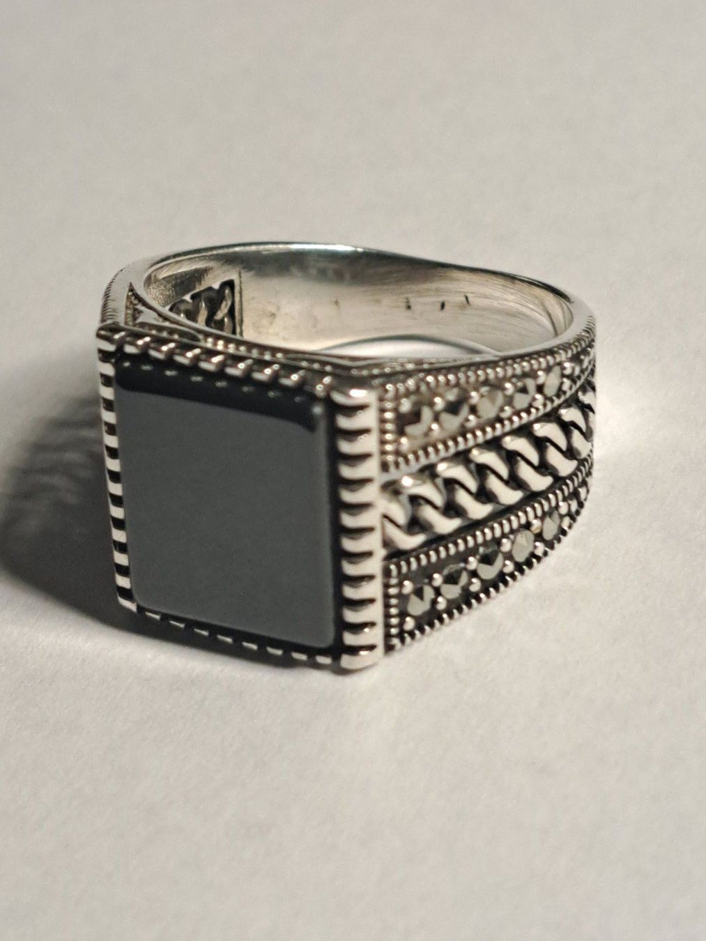 Ringe: 0008 - Bague en argent, Onyx, taille 57 – Neu und originalverpackt aus Neuchâtel von NIDAVELIR 1