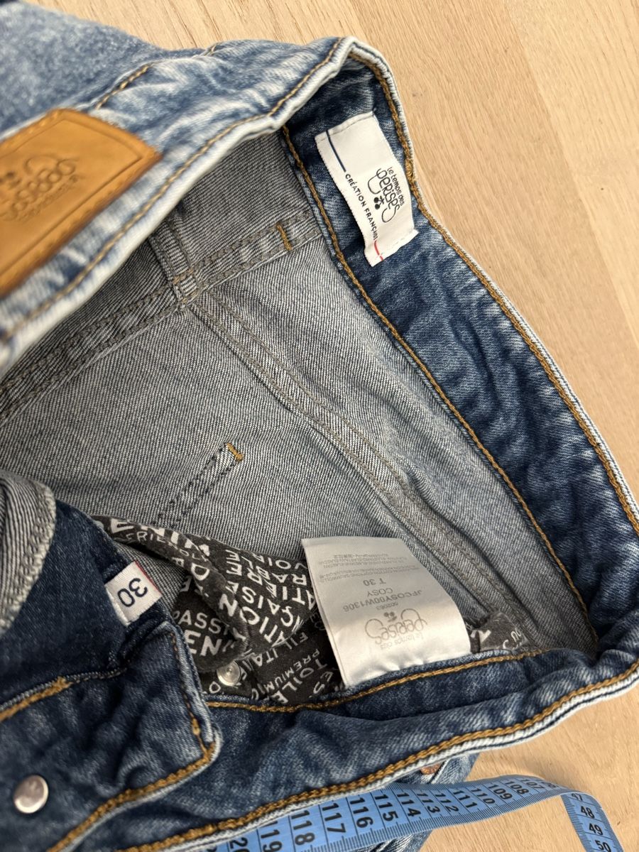 Jeans: Weiche Jeans, Gr. 30 mit schrägem Bund – Usato da Rubigen venduto da Elmacino 3