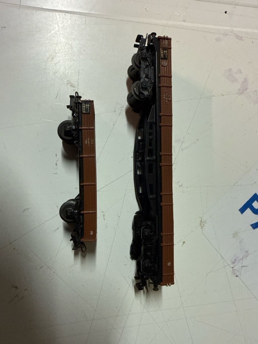 Modellini di ferrovie: Wagons miniatures, divers wagons et marques! – Usato da Troistorrents venduto da yan_7fk7 1
