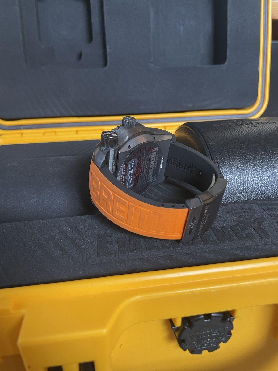 Breitling Uhren: Breitling Emergency II Night Mission – Gebraucht aus Gempenach von TTW 6