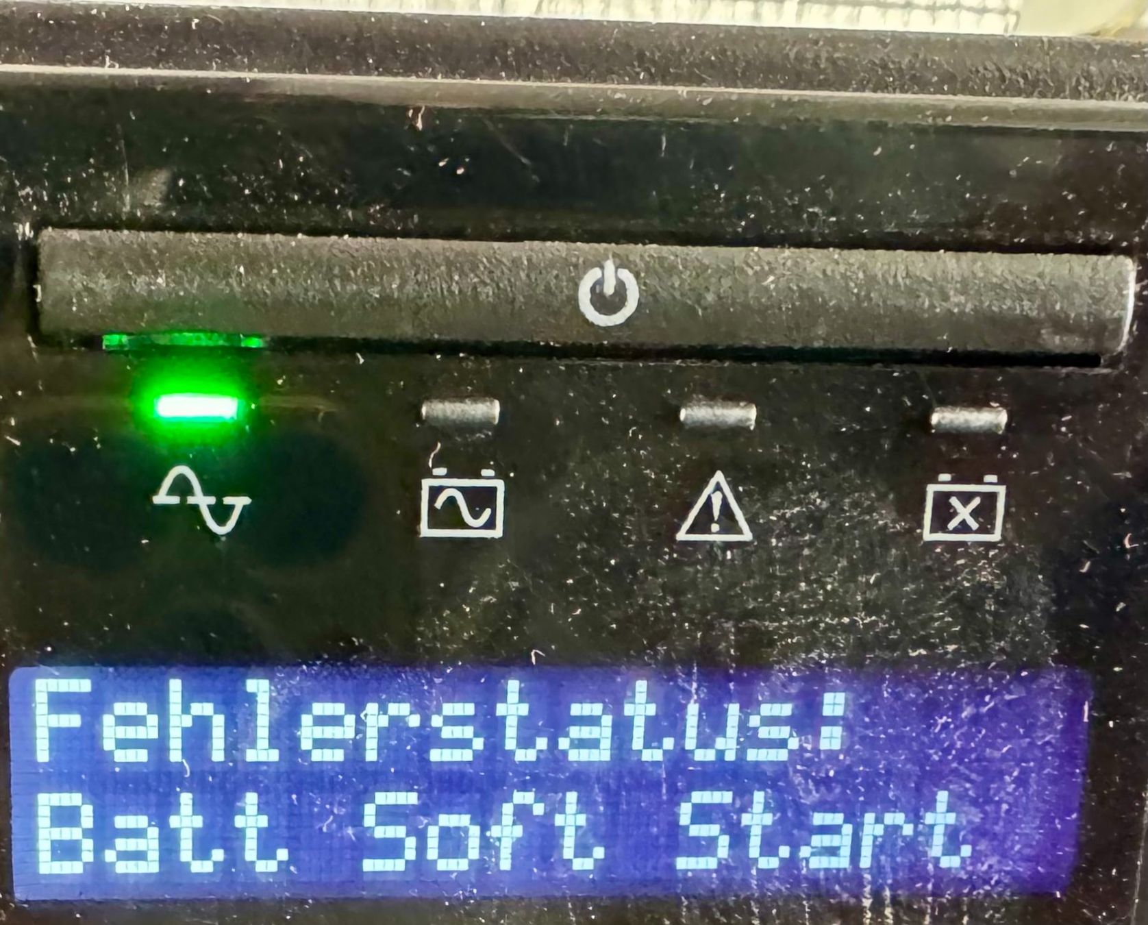 Apc Caricatori & Batterie: APC Smart-UPS X 3000 – Usato da Basel venduto da peterfalk 6