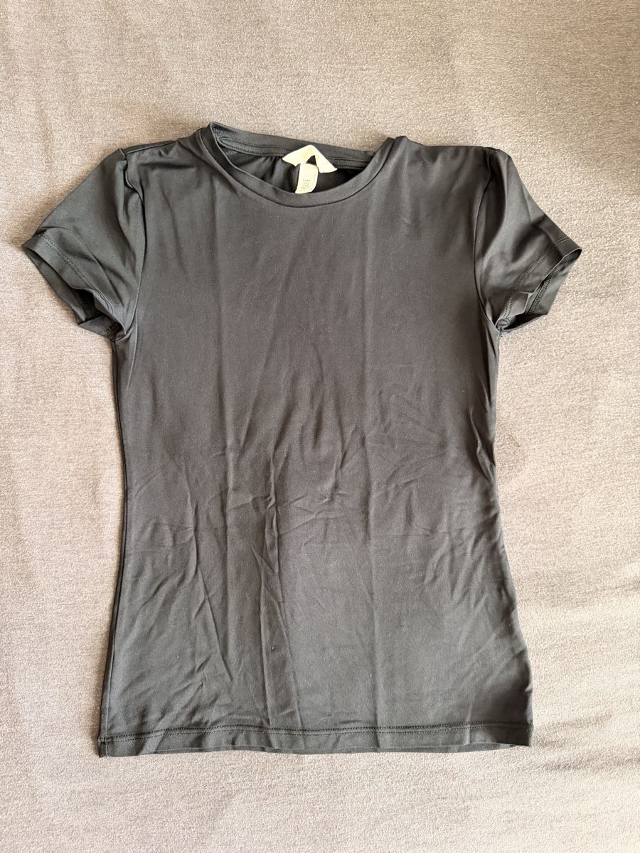 H&M Top: Top – Usato da Unterentfelden venduto da ame_tf2n