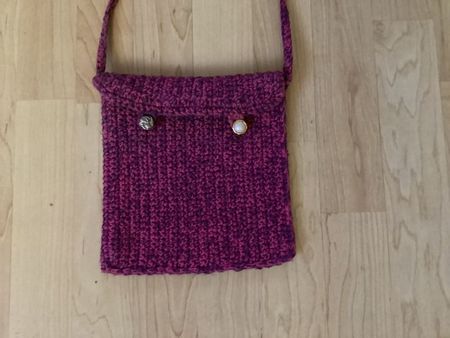 Selbstgemachte Handtasche, gehäkelt, Lila, 18.5 x 19 cm