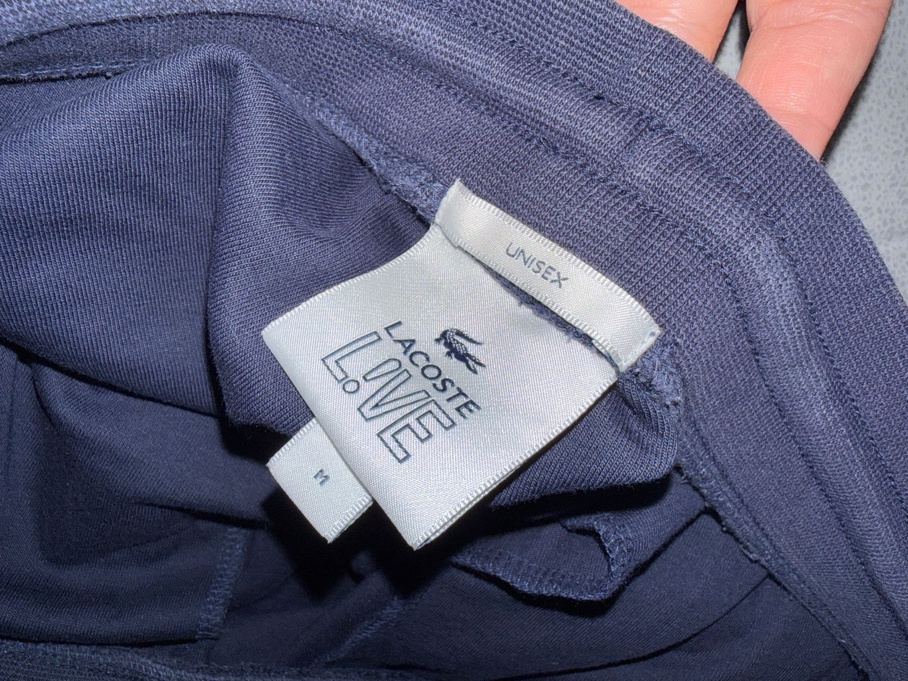 Lacoste Hosen: Lacoste Sporthose dunkelblau Gr. M – Gebraucht aus Oberwil BL von Zenga60 6