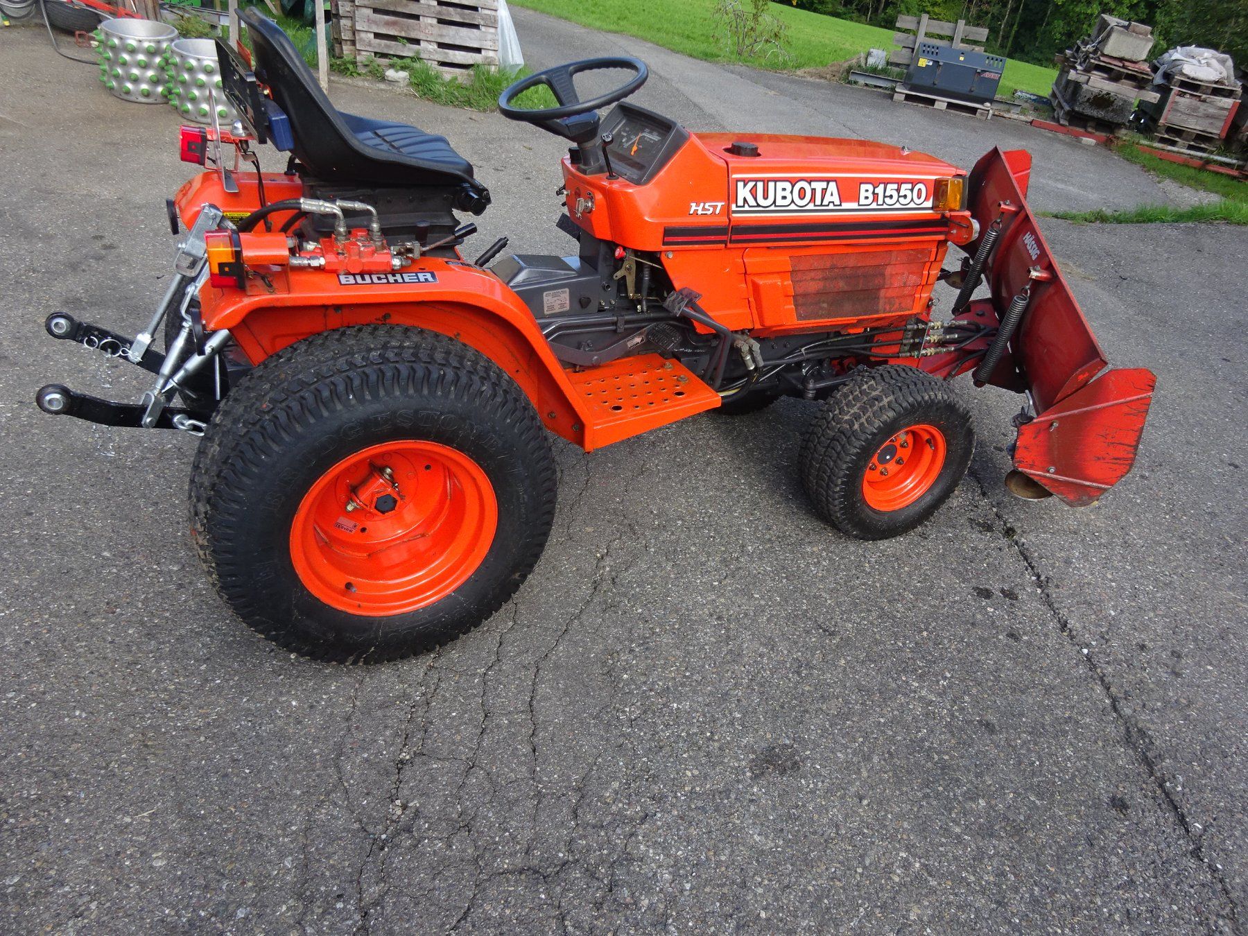Kubota Trattori: Traktor Kubota B1550HST mit Schneepflug – Usato da Bauma venduto da deutz08 3