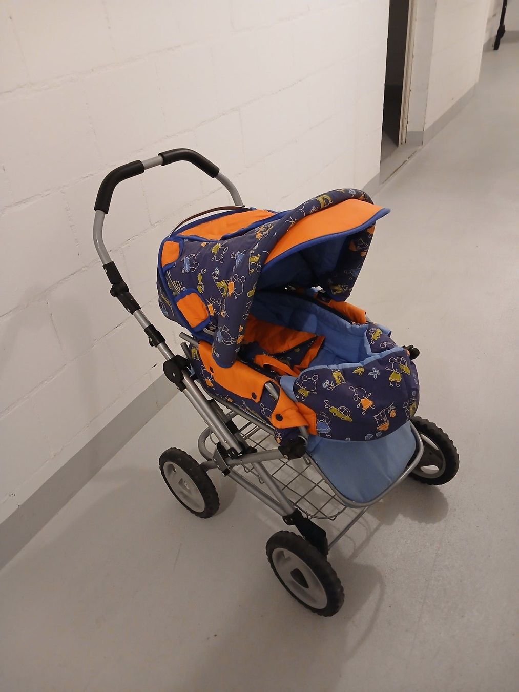 Carrozzine per bambole: Kinderwagen Für Puppen – Usato da Heimberg venduto da kayo508 3