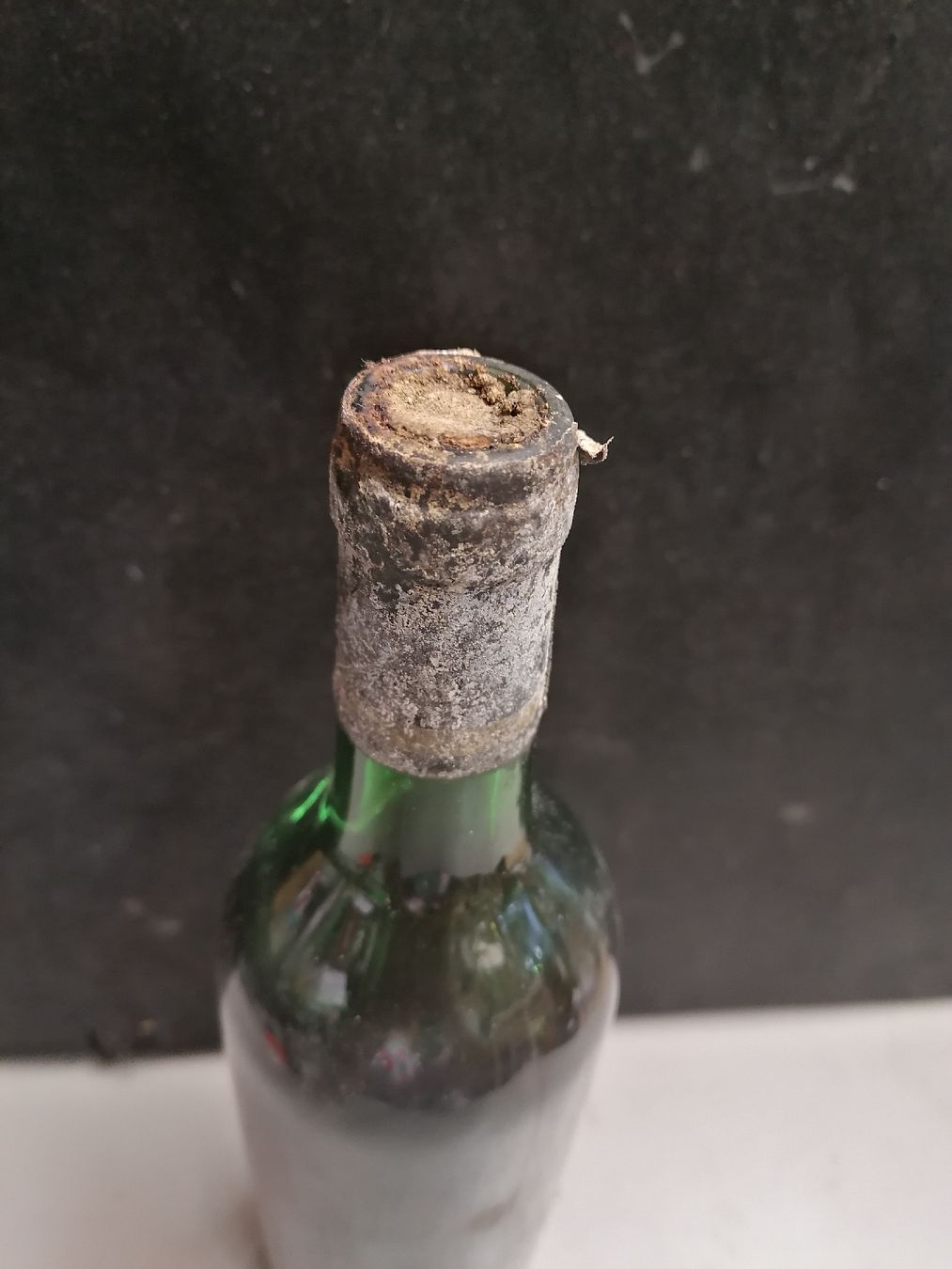 Vino: Vin Saint-Émilion 1975, 75cl – Usato da Genève venduto da Leboucheoreilles 9