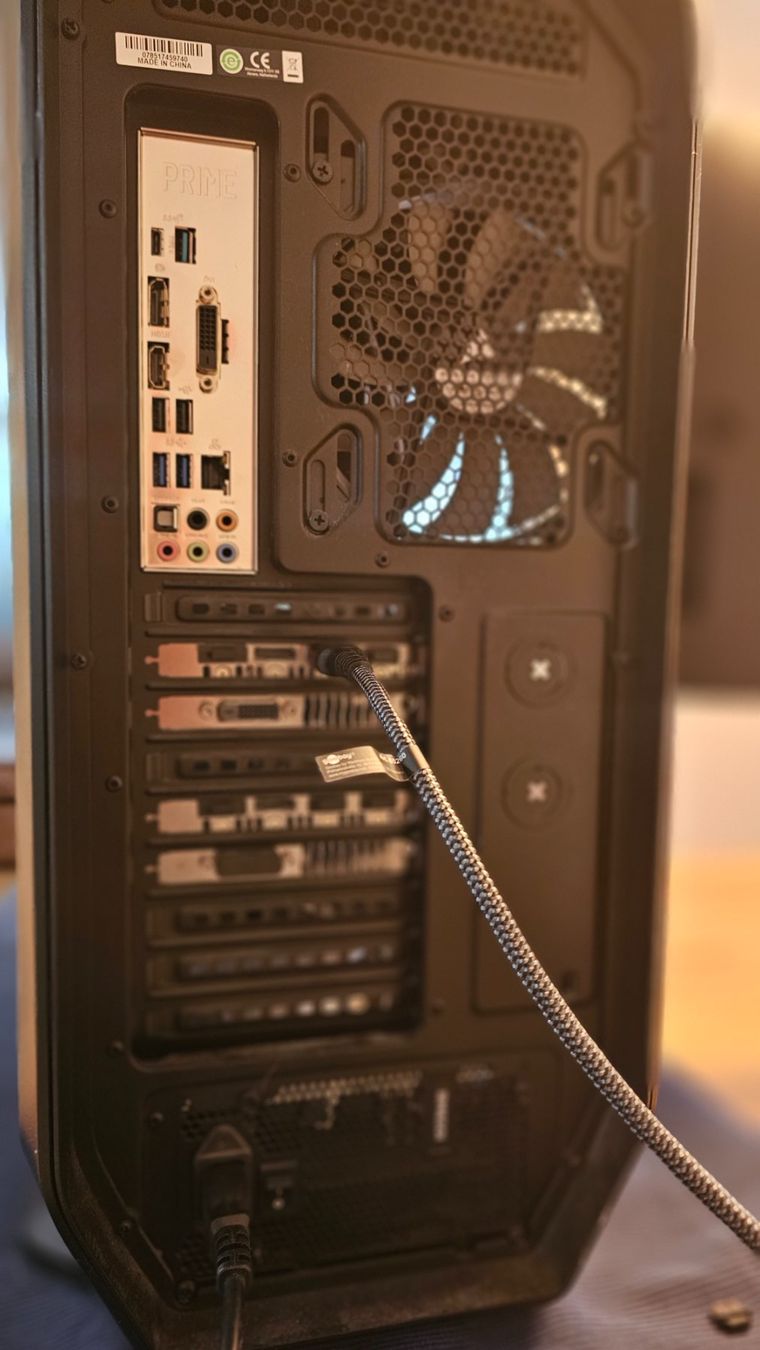 PC: Computer Intel Core i5 - 32GB Memory, 2x nVidia GPU – Usato da Oberhasli venduto da aspoerri 1