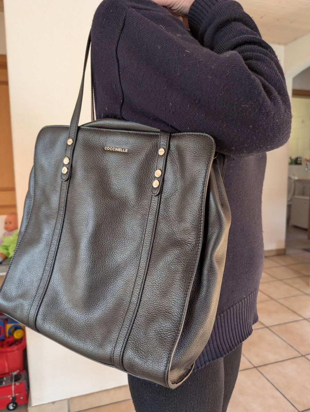 Coccinelle Sacs femmes: Coccinelle Ledertasche/Shopper – D'occasion à Lachen SZ par Klegolas 4