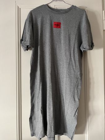  T-Shirt Kleid, Grösse S, top Zustand! HUGO BOSS