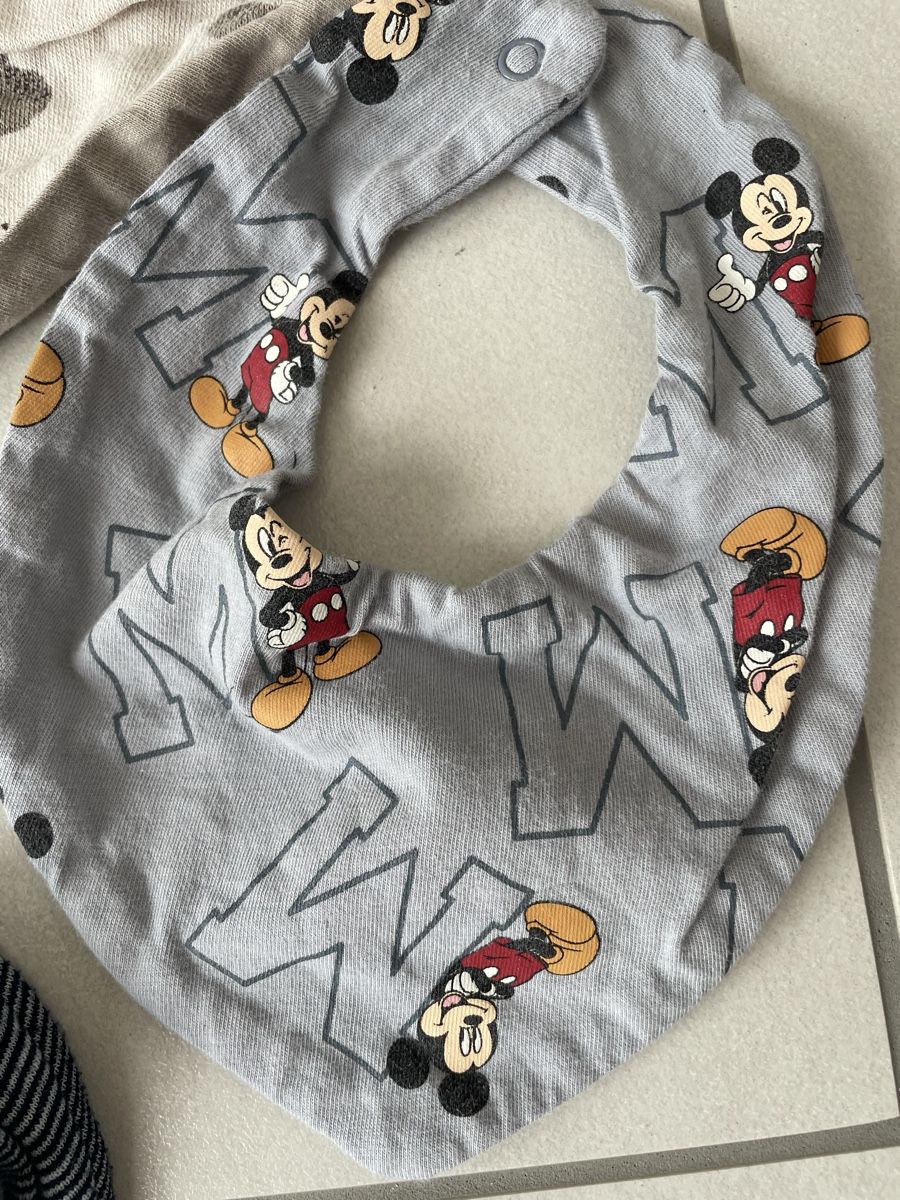 Lotti & Set di vestiti: Vier Halstücher Baby – Usato da Rüti ZH venduto da kar_xx9l 2