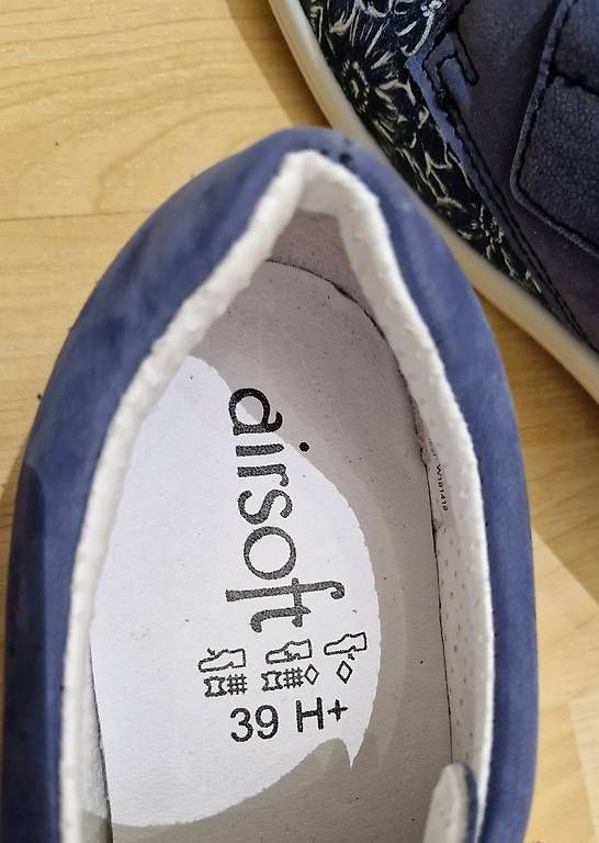 Scarpe da donna: Airsoft Schuhe, Gr. 39, Neu! – Usato da Wängi venduto da jav_h2yq 2