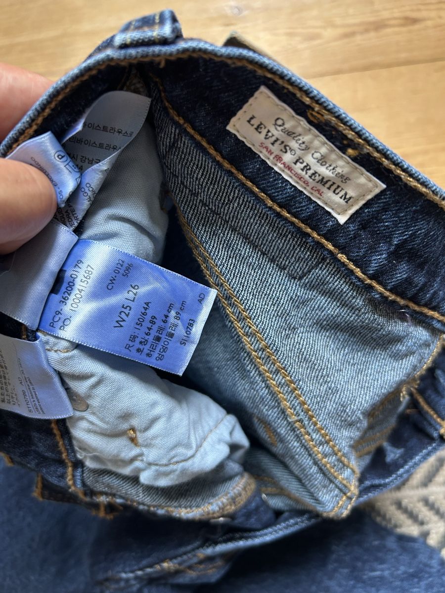 Levi's Jeans: Levis gr 25/26 dunkelblau💙 – D'occasion à Basel par Nicetohave13 3
