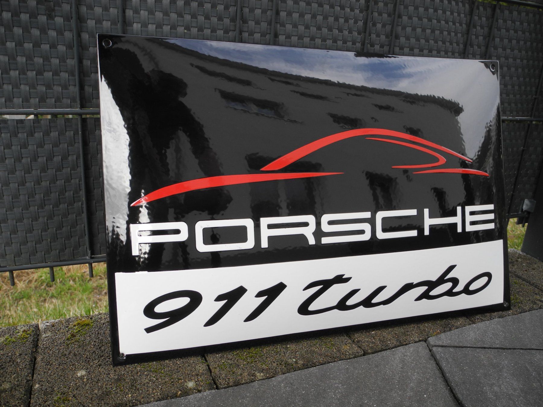 Porsche Insegne: PORSCHE 911 TURBO – Usato da Reinach AG venduto da Huckleberrysix