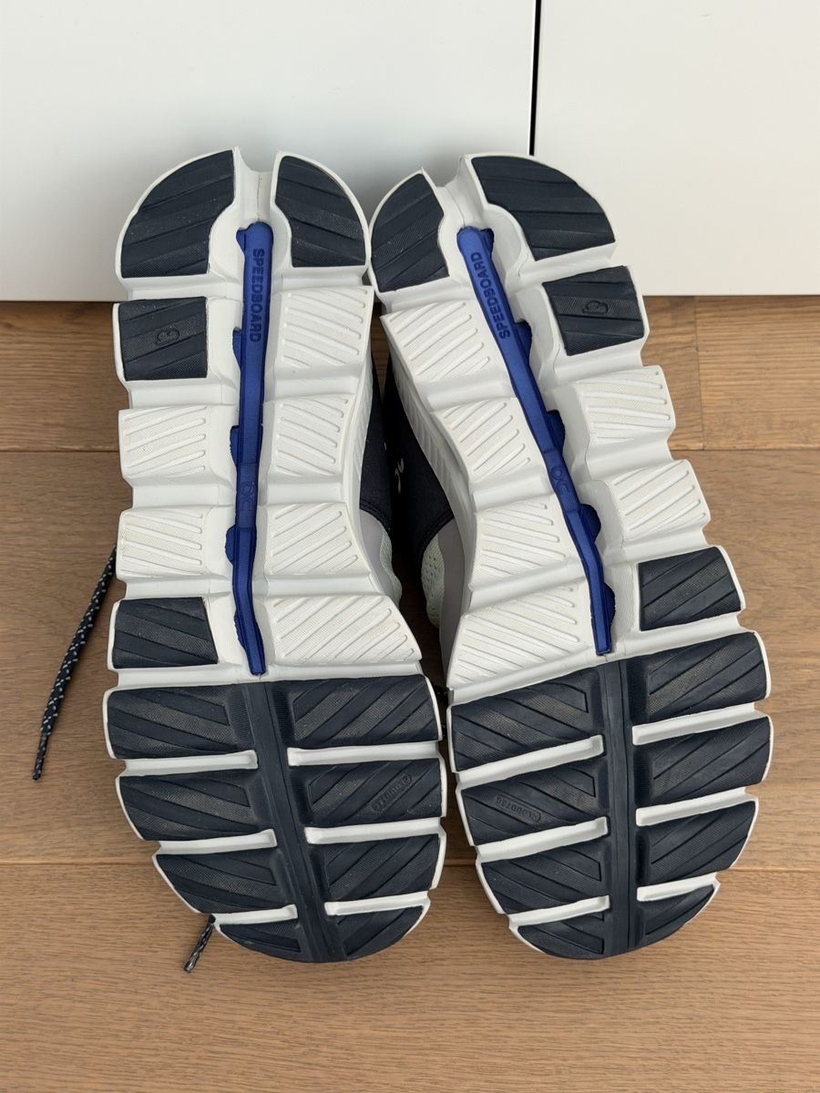On Scarpe da uomo: On Cloud Hi Edge Männer Grösse 44 - neu – Nuovo (secondo la descrizione) da Zürich venduto da z00mie 4