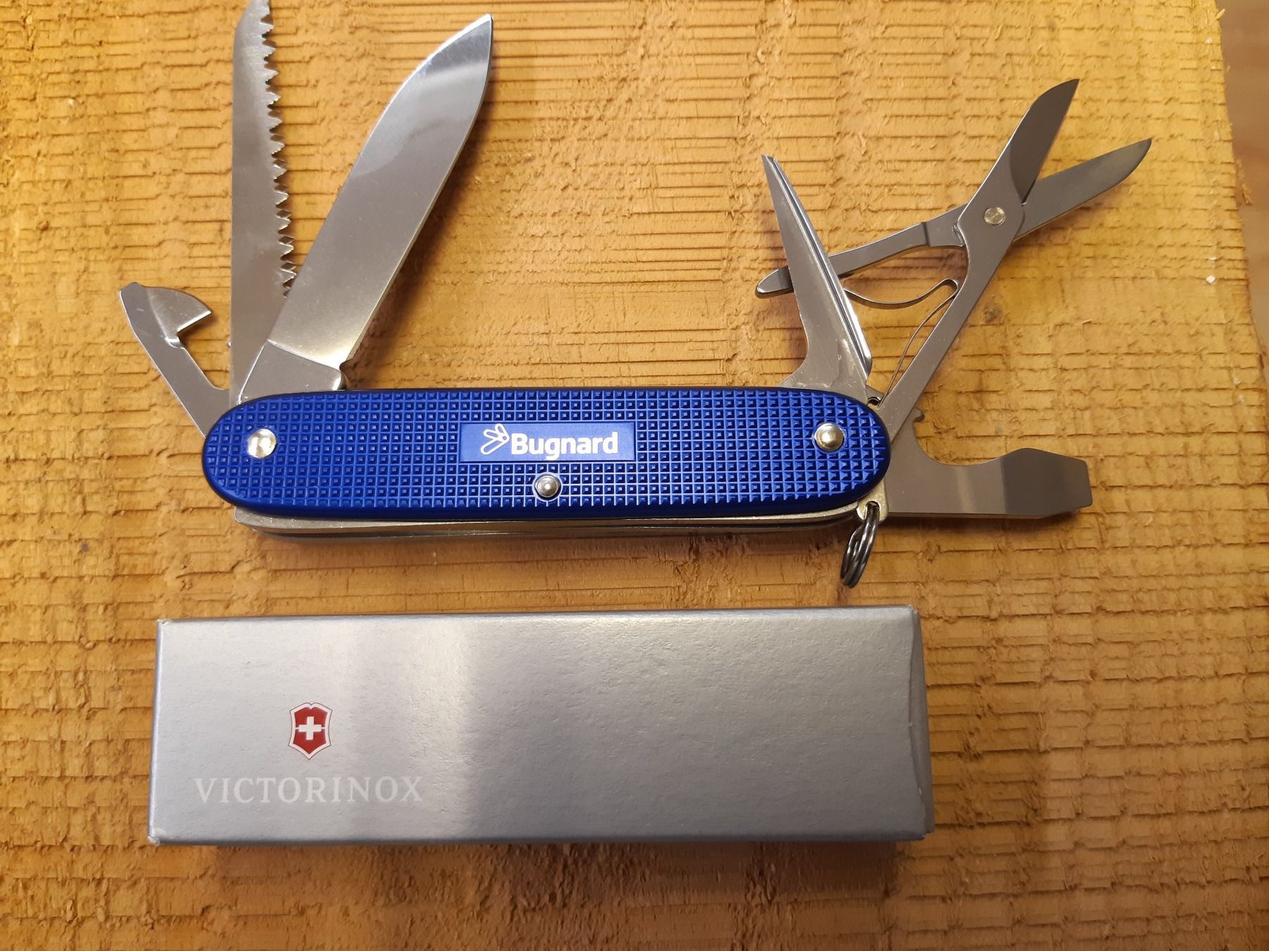 Victorinox Taschenmesser: Victorninox Bugnard Farmer X Alox blau – Neu und originalverpackt aus Strengelbach von Zimba03 1