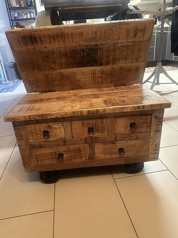 Tische: 2x Couchtisch / Truhe aus Mangoholz im Industrial-Stil – Gebraucht aus Frauenfeld von gbo_wbr9 1