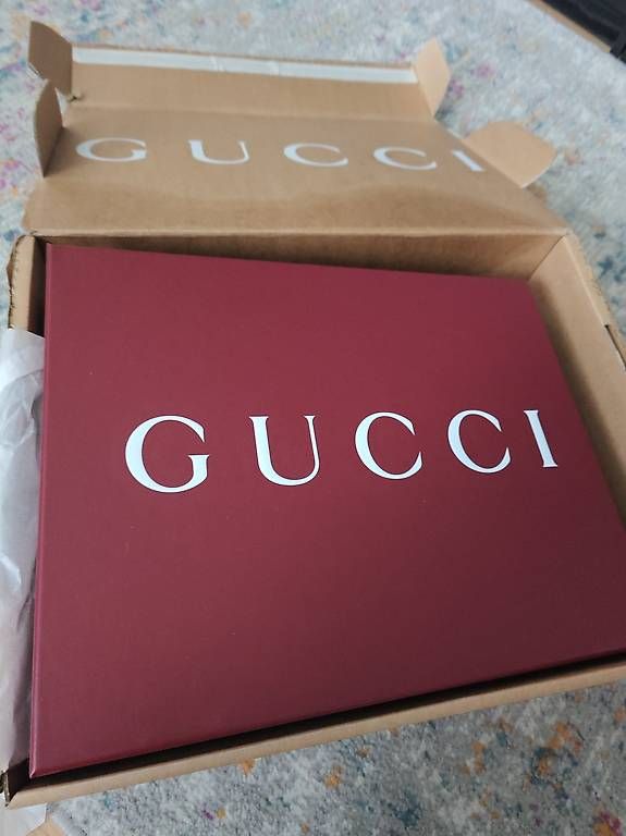 Damenschuhe: Neue Gucci Sandalen  – Gebraucht aus Steinach von jas_58s5 2