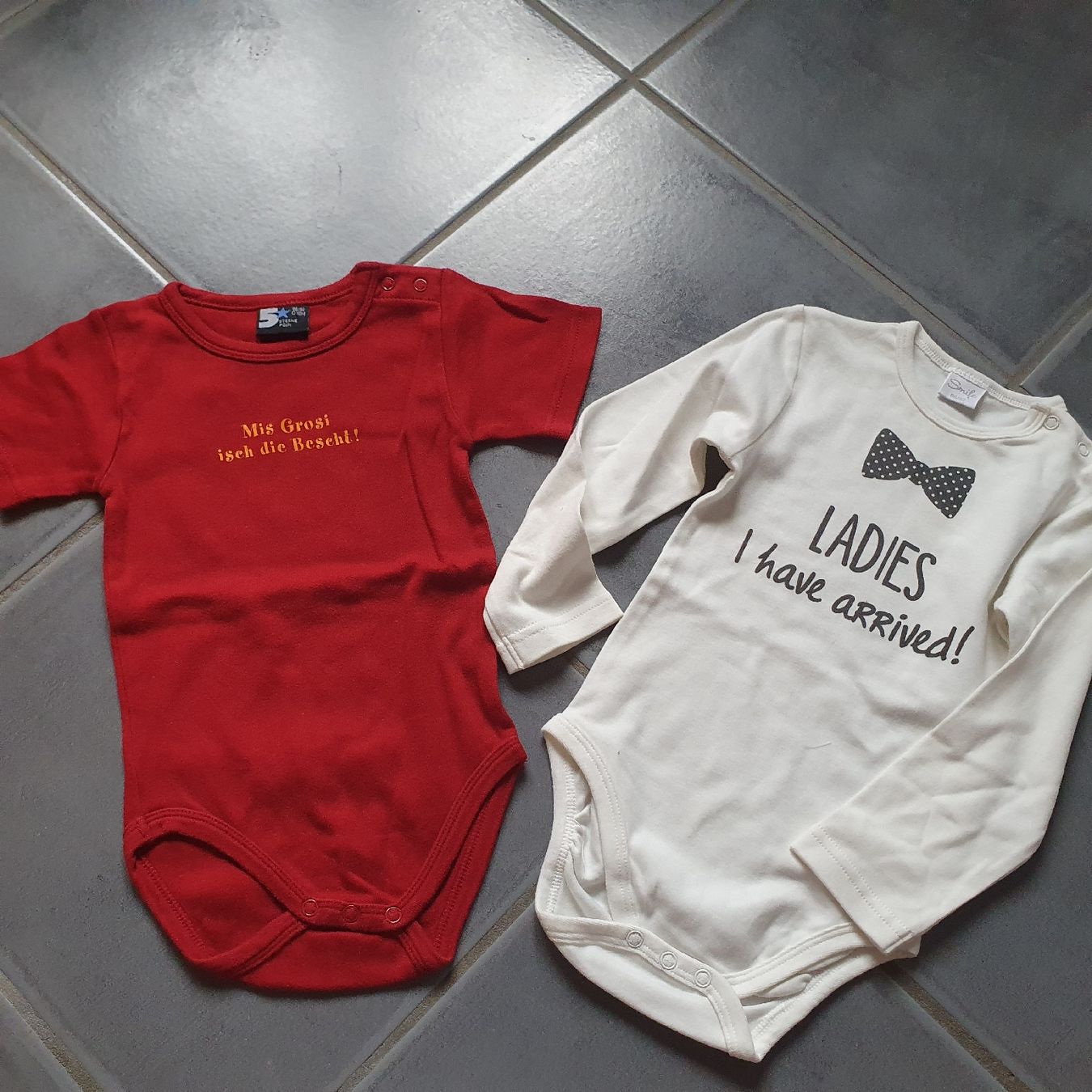 Lotti & Set di vestiti: 10-teiliges Kleiderpaket Gr.86 – Usato da Deitingen venduto da RK68 8