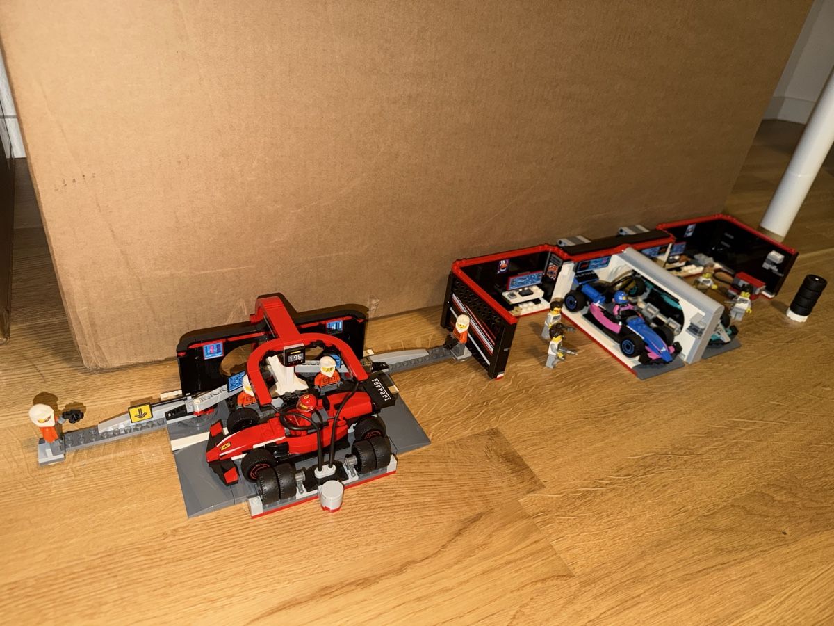 Lego Kit di costruzioni: 2 Sets Lego Box F1 – Usato da Bulle venduto da ped_c56d 2