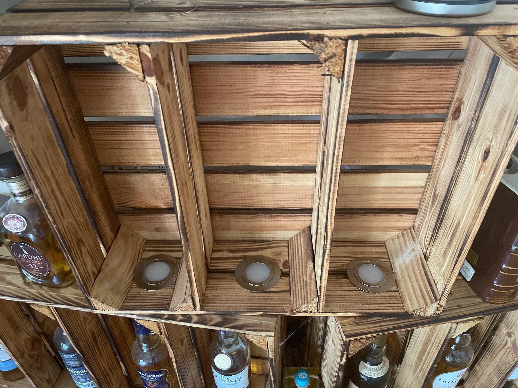 Scaffali: Beleuchtetes Flaschen Gestell Whisky – Usato da Buchs ZH venduto da Pitschpitsch 4