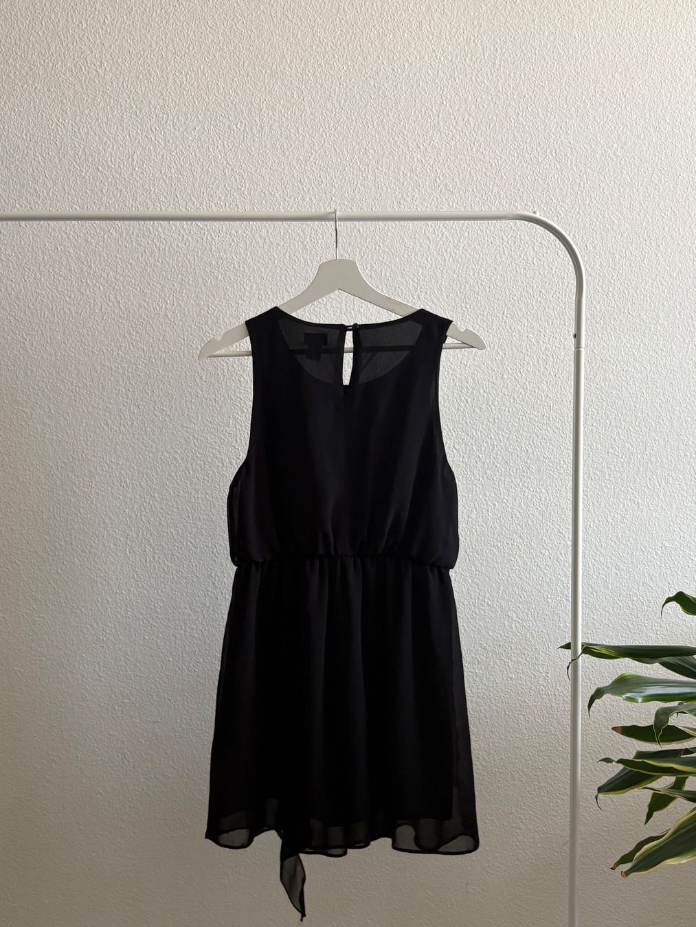 H&M Kleider: romantisches schwarzes Kleid – Gebraucht aus Zürich von bbbggg 1